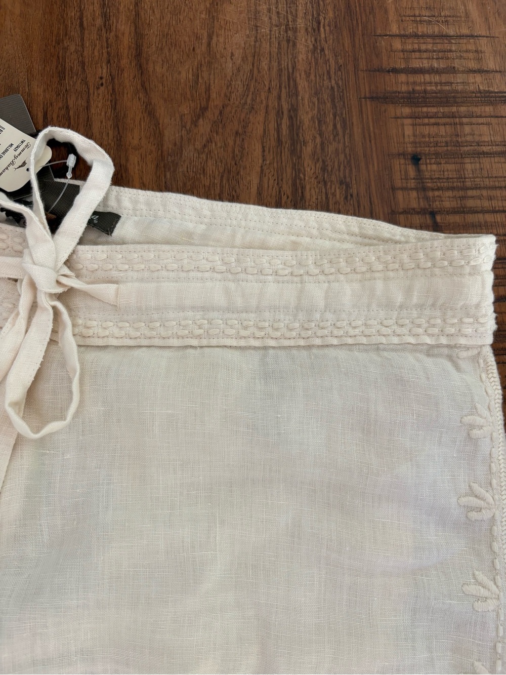 Tommy Bahama Women's White Wide Leg Embroidered Linen Pants NWT 10 - Picture 3 of 8